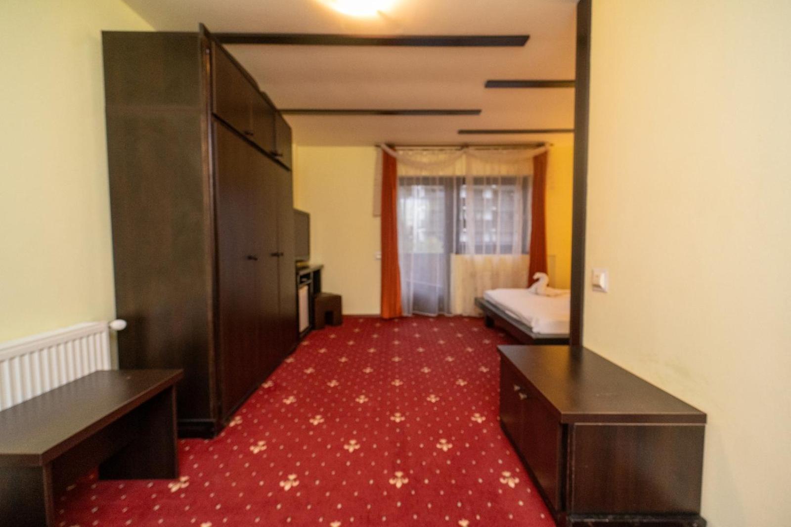 Casa Frent Hotel Predeal Room photo